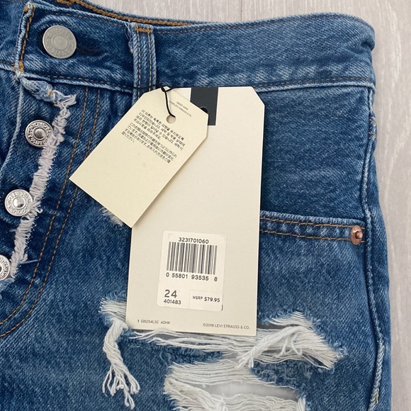 Levi’s jean shorts - Picture 3 of 3